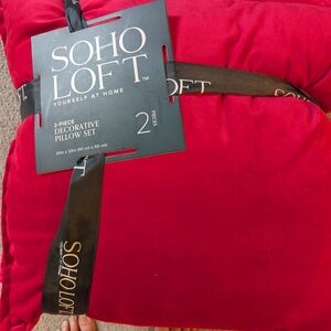 SOHO LOFT Red Decorative Pillow Set